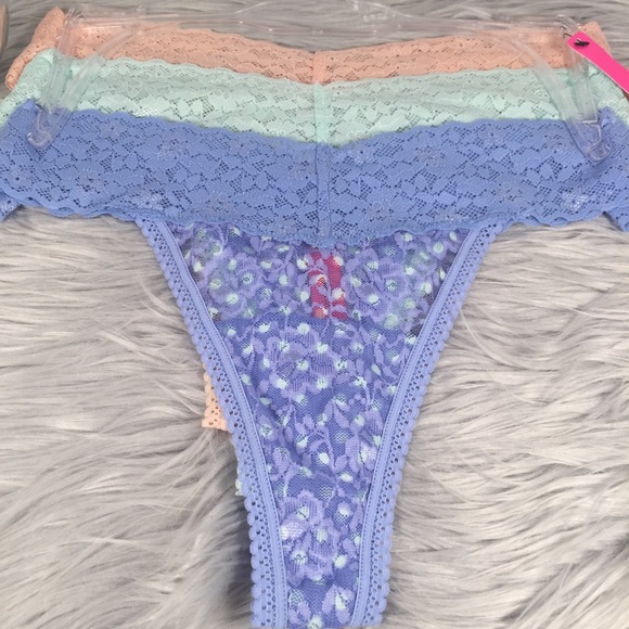 🆕 Betsey Johnson Lace Thong Underwear Set - Picture 2 of 8